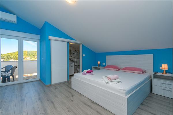 Apartment A1, for 6 persons