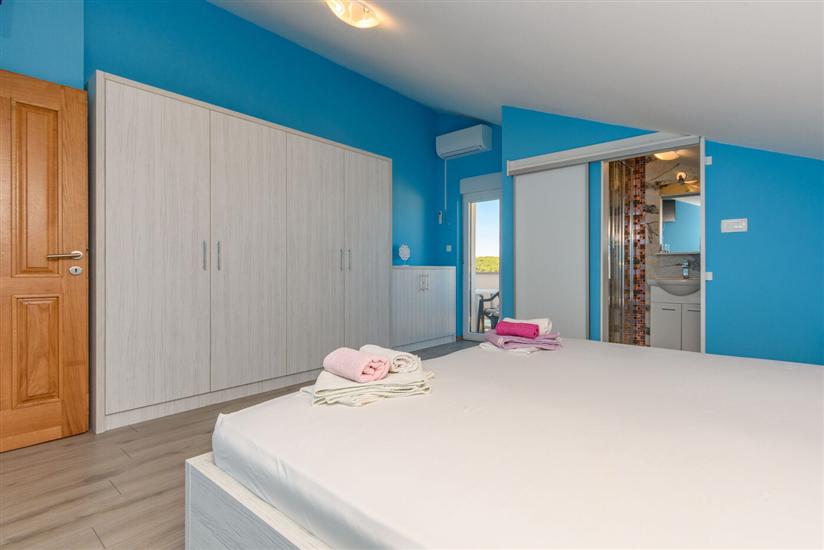Apartment A1, for 6 persons