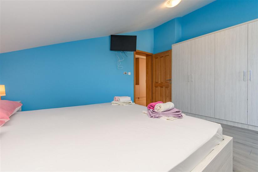 Apartment A1, for 6 persons