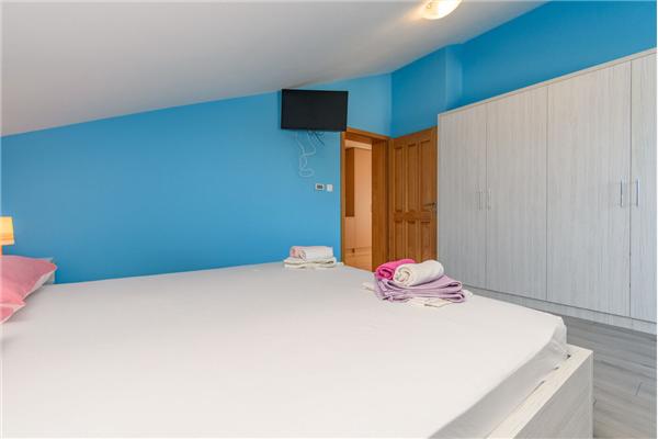 Apartment A1, for 6 persons