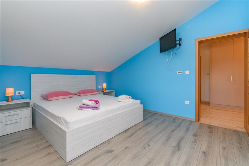 Apartment A1, for 6 persons