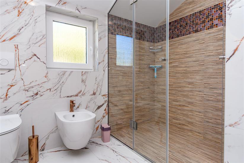 Apartment A1, for 6 persons