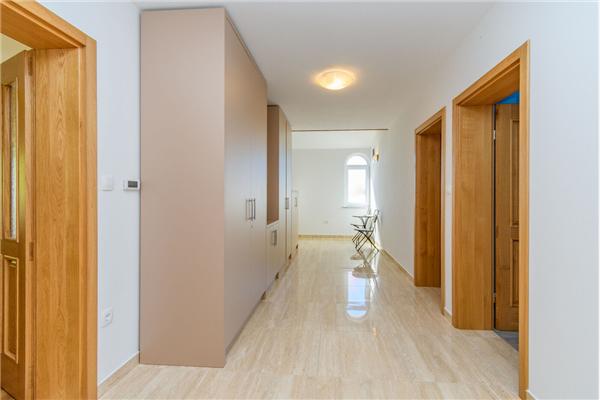 Apartment A1, for 6 persons