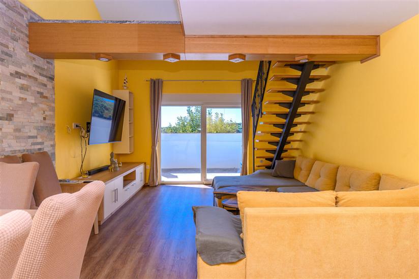 Apartment A1, for 6 persons