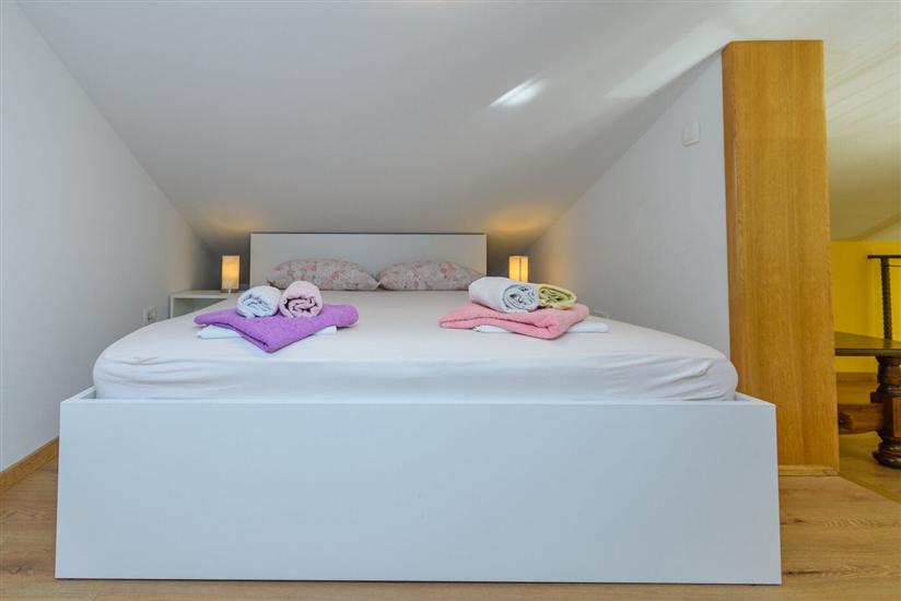 Apartment A1, for 6 persons