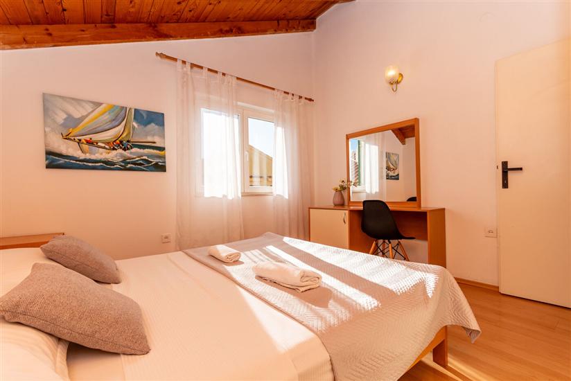 Apartment A4, for 3 persons