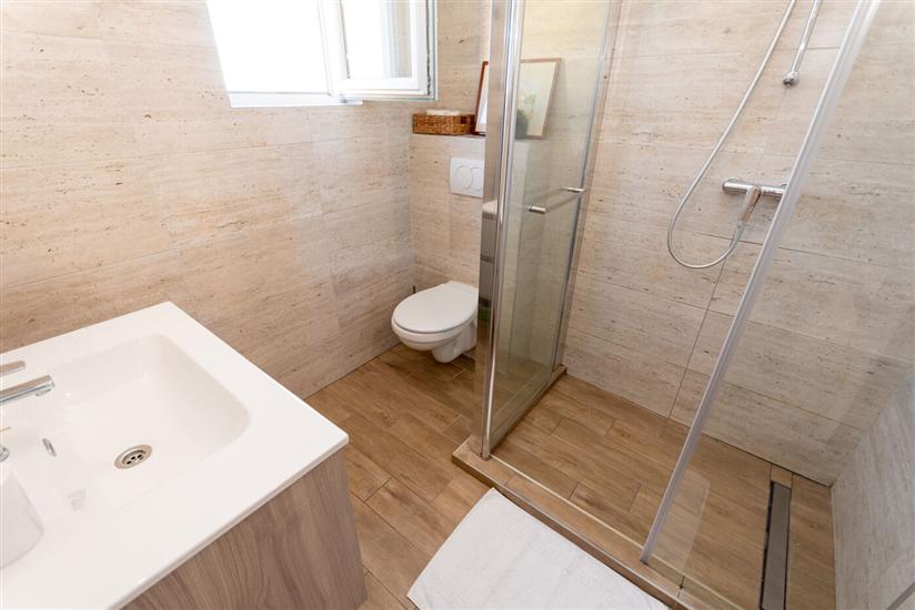 Apartment A4, for 3 persons
