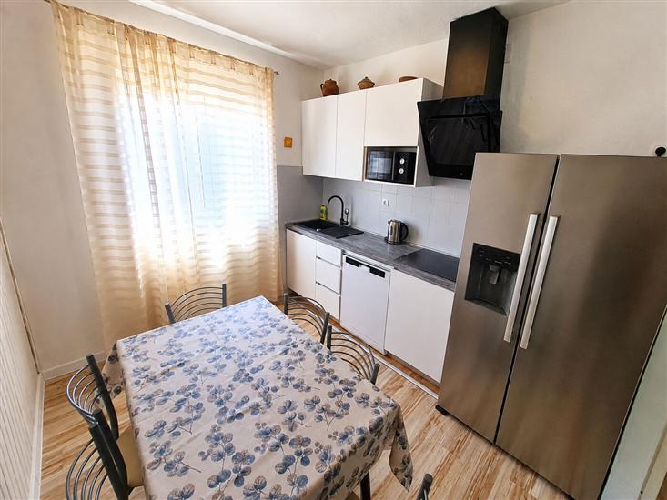 Apartment A5, for 7 persons