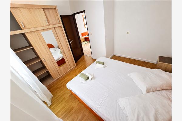 Apartment A5, for 7 persons