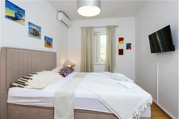Apartment A1, for 6 persons