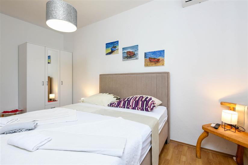 Apartment A1, for 6 persons