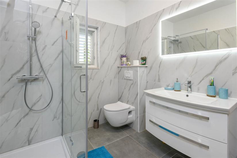 Apartment A1, for 6 persons