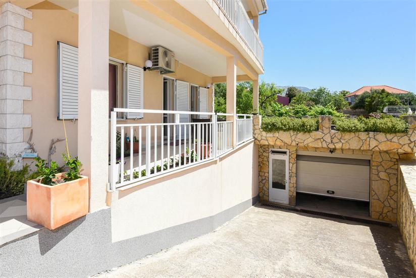 Apartment A1, for 6 persons