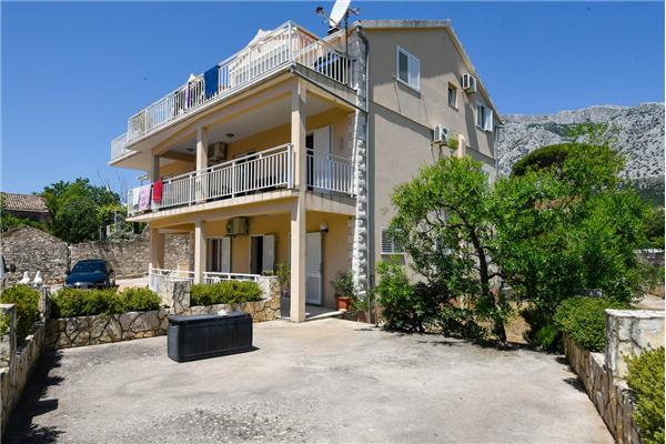 Apartment A1, for 6 persons