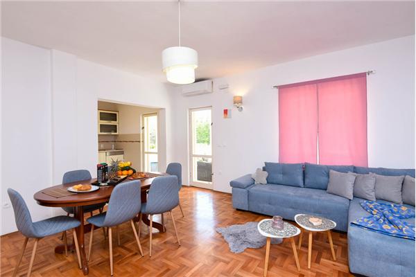 Apartment A1, for 6 persons