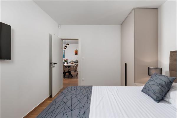 House K1, for 12 persons