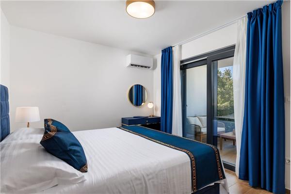 House K1, for 12 persons