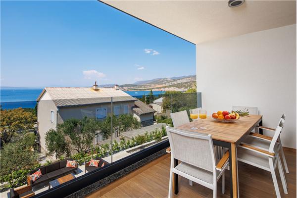 House K1, for 12 persons