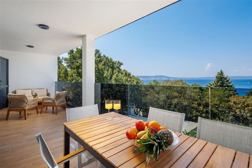 House K1, for 12 persons