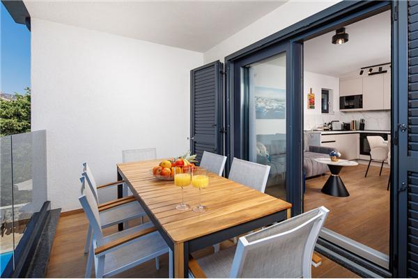 House K1, for 12 persons