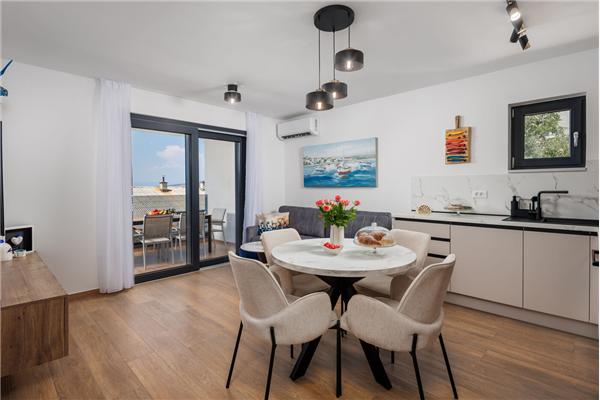House K1, for 12 persons
