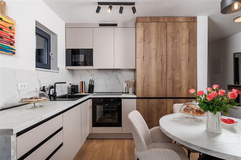 House K1, for 12 persons