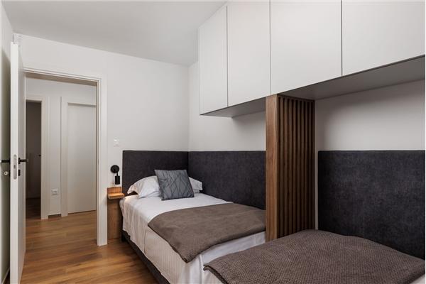 House K1, for 12 persons
