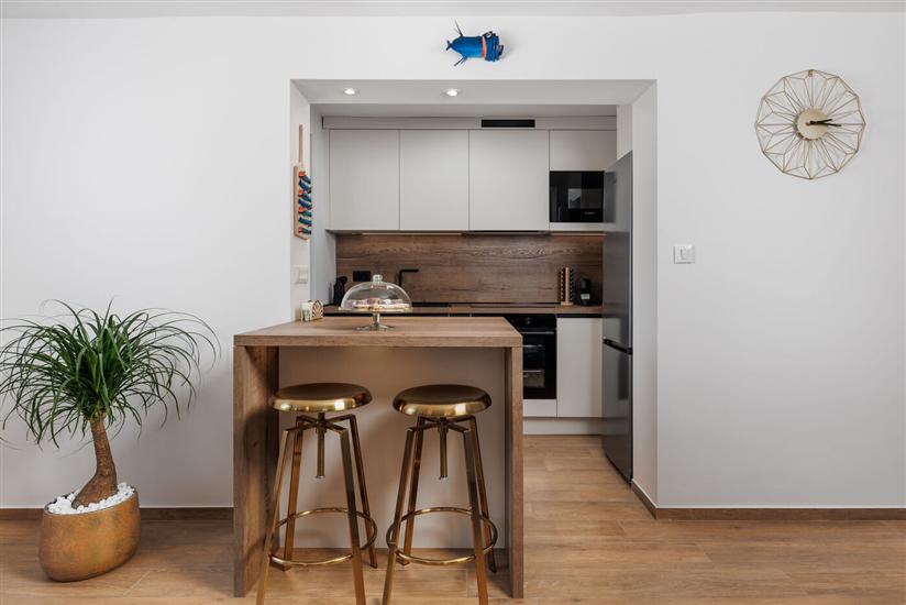 House K1, for 12 persons