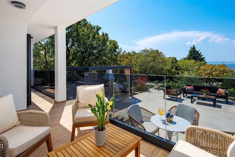 House K1, for 12 persons