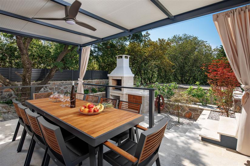 House K1, for 12 persons