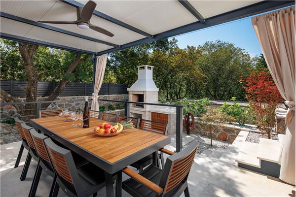 House K1, for 12 persons