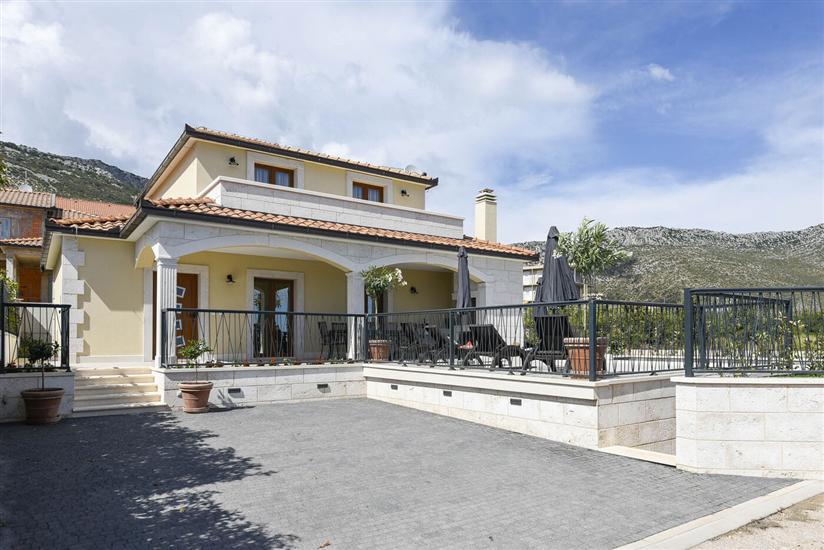 Villa Luxury Holiday Villa Perla
