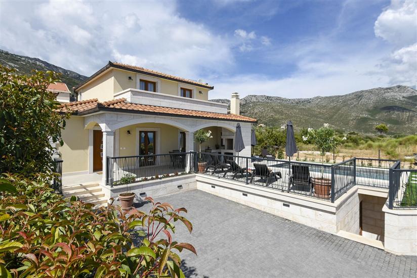 House K1, for 8 persons
