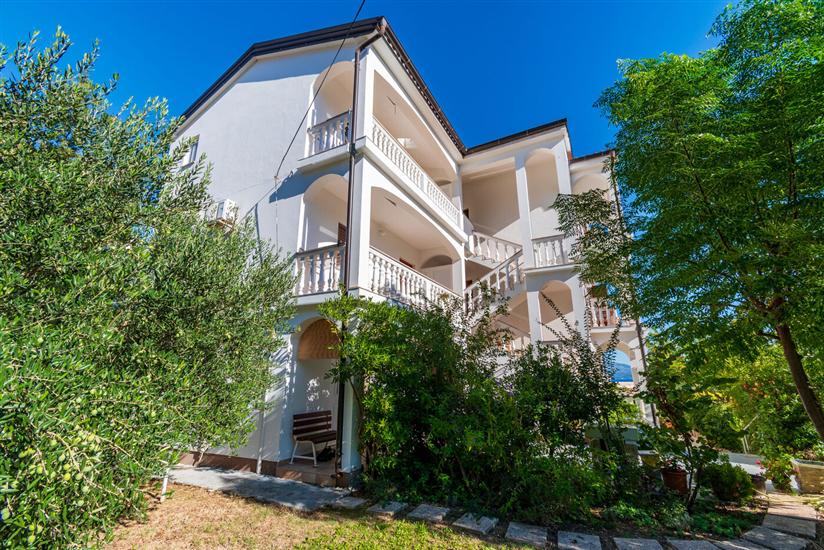 Apartments Danica