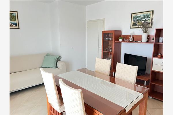 Apartment A1, for 5 persons