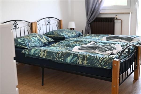 House K1, for 12 persons