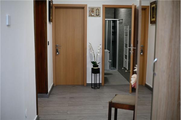 House K1, for 12 persons