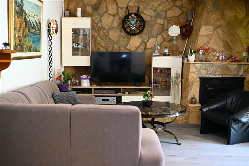 House K1, for 12 persons