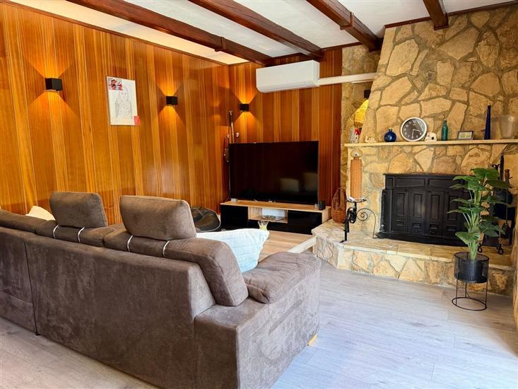House K1, for 12 persons