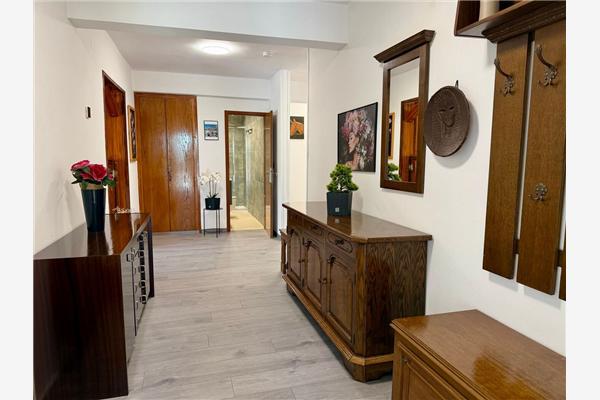 House K1, for 12 persons