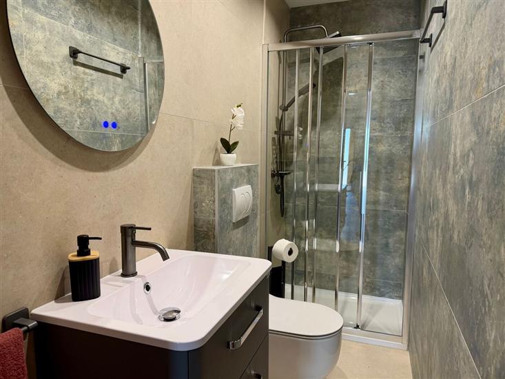 House K1, for 12 persons