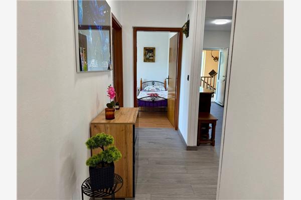 House K1, for 12 persons