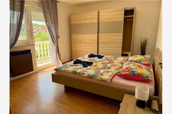 House K1, for 12 persons