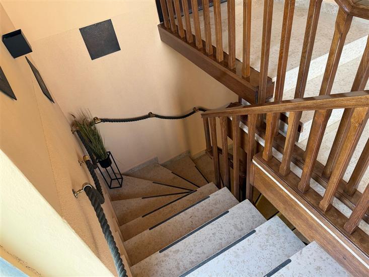 House K1, for 12 persons