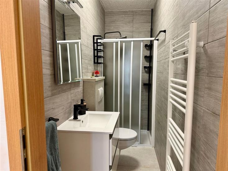 House K1, for 12 persons