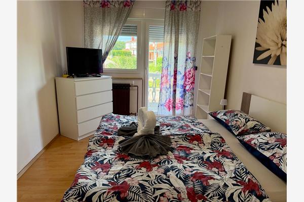 House K1, for 12 persons