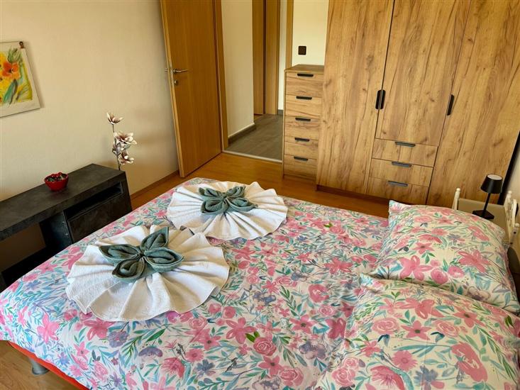 House K1, for 12 persons