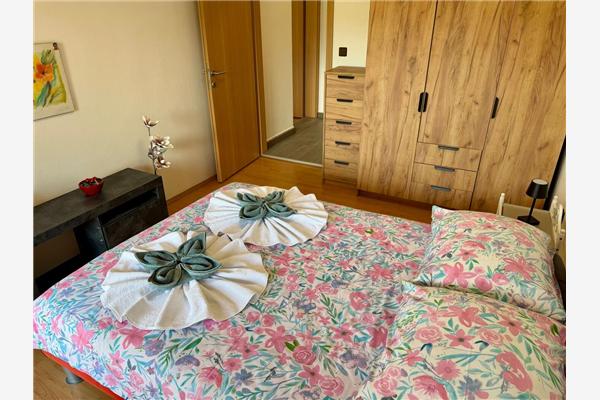 House K1, for 12 persons