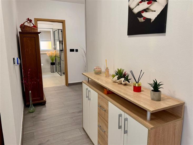 House K1, for 12 persons