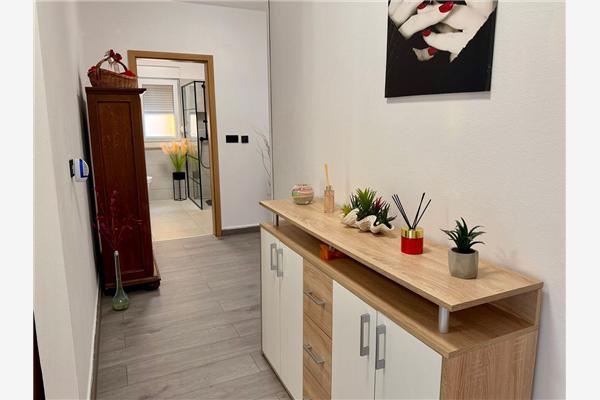 House K1, for 12 persons